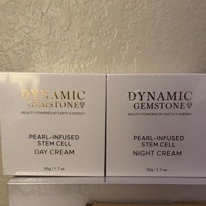 Pearl-Infused Stem Cell Day Cream - White